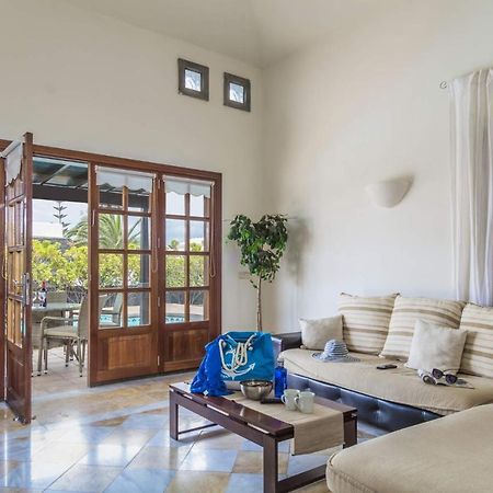 Villa Victoria Luz By Villa Plus Playa Blanca  Exteriör bild