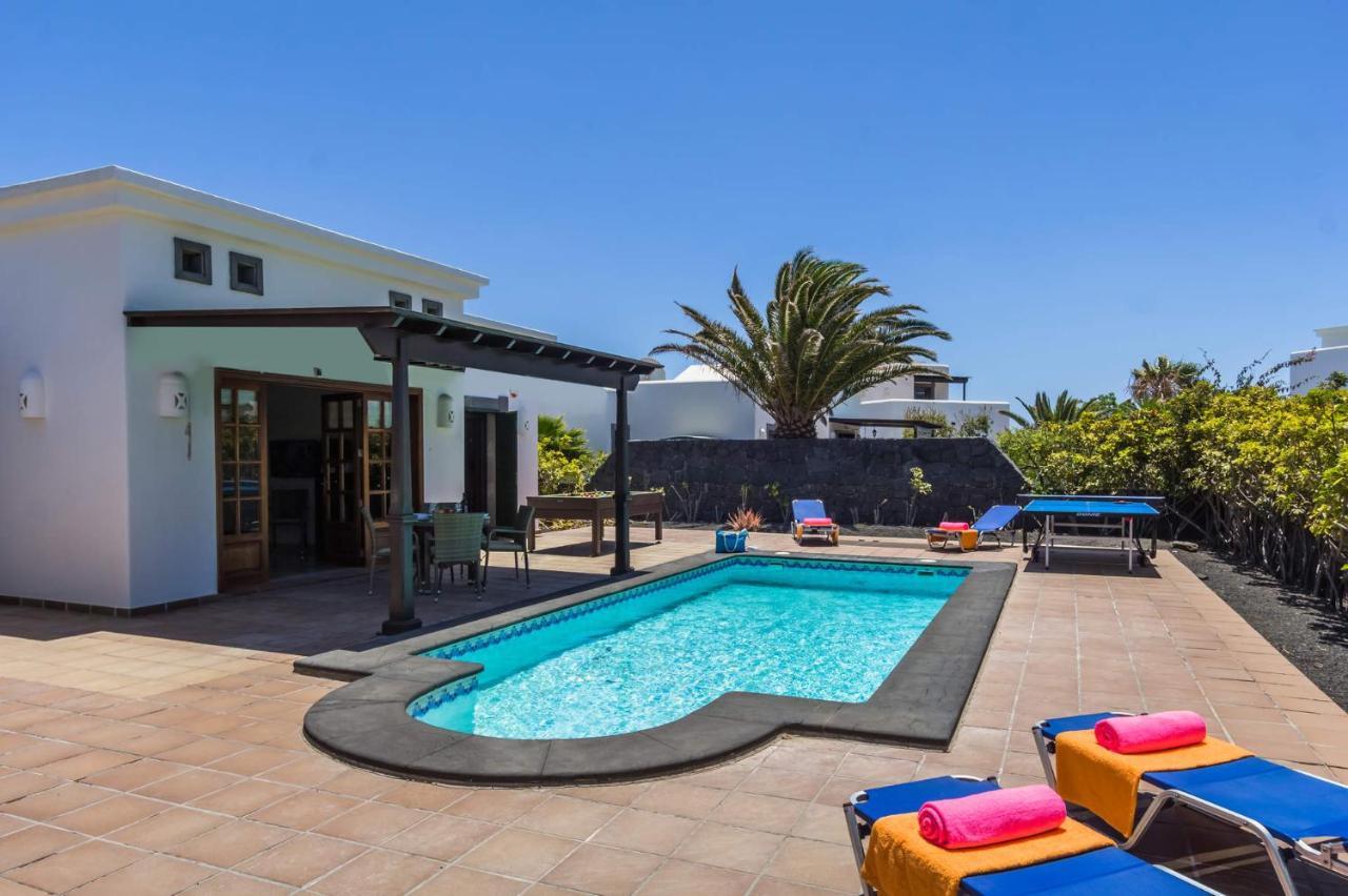 Villa Victoria Luz By Villa Plus Playa Blanca  Exteriör bild