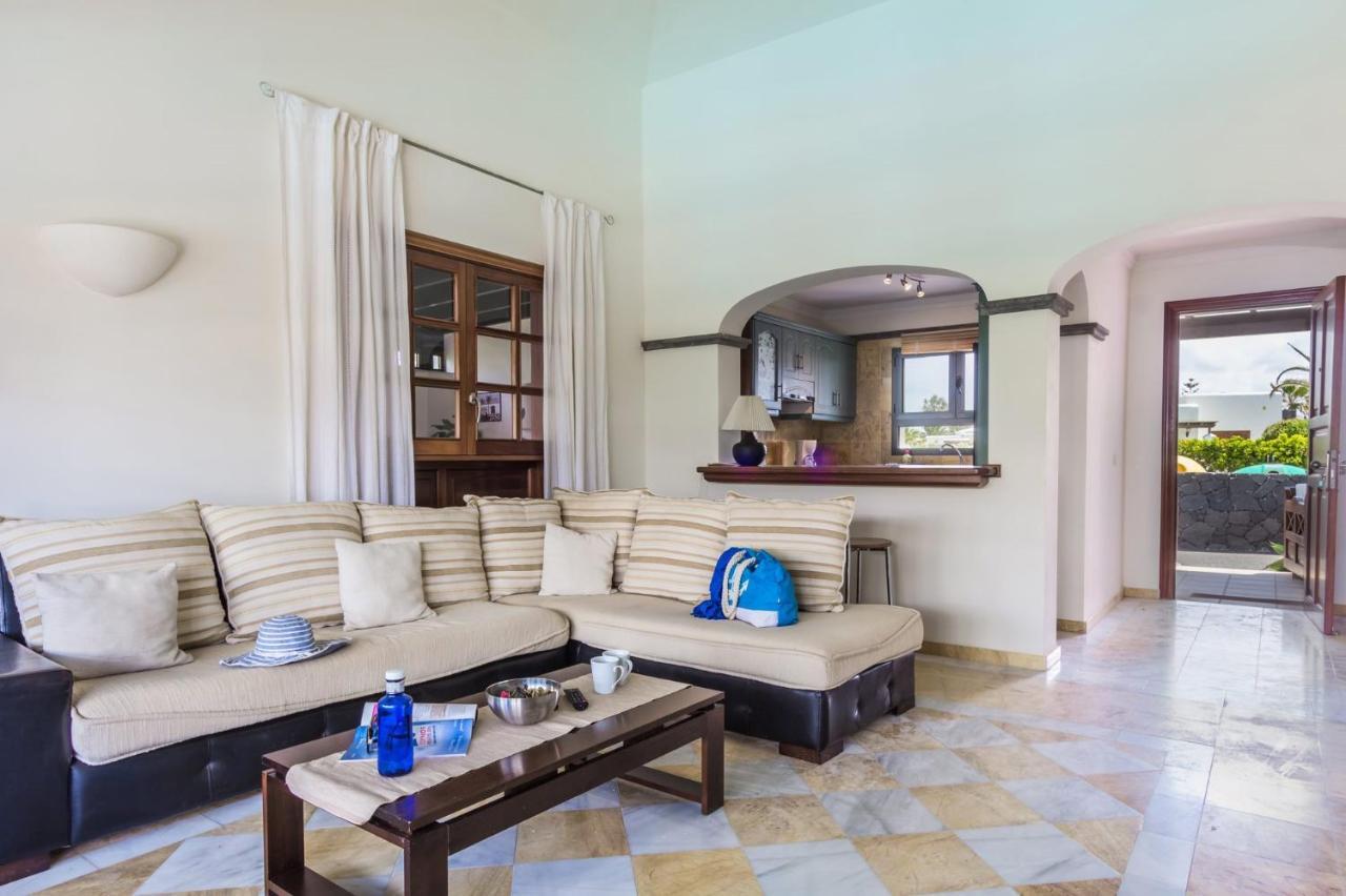 Villa Victoria Luz By Villa Plus Playa Blanca  Exteriör bild