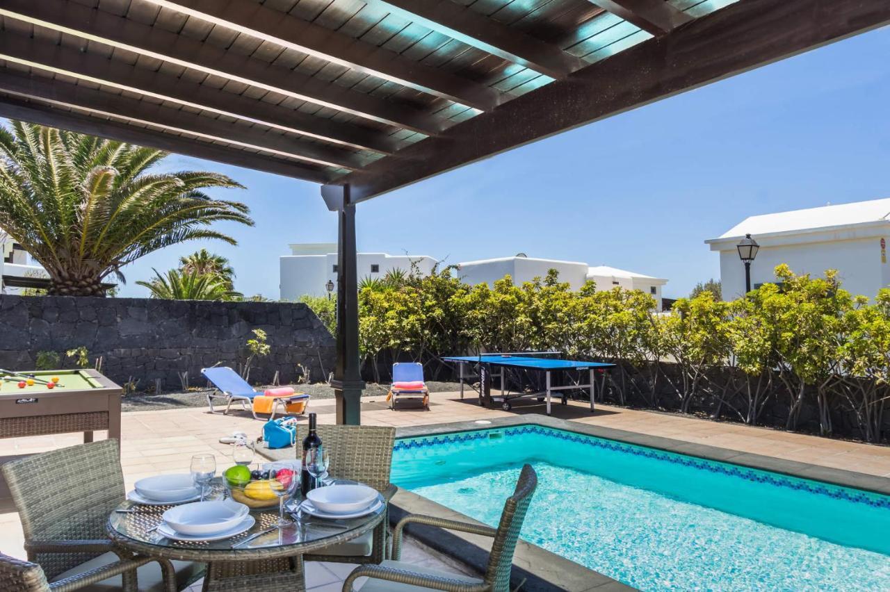 Villa Victoria Luz By Villa Plus Playa Blanca  Exteriör bild