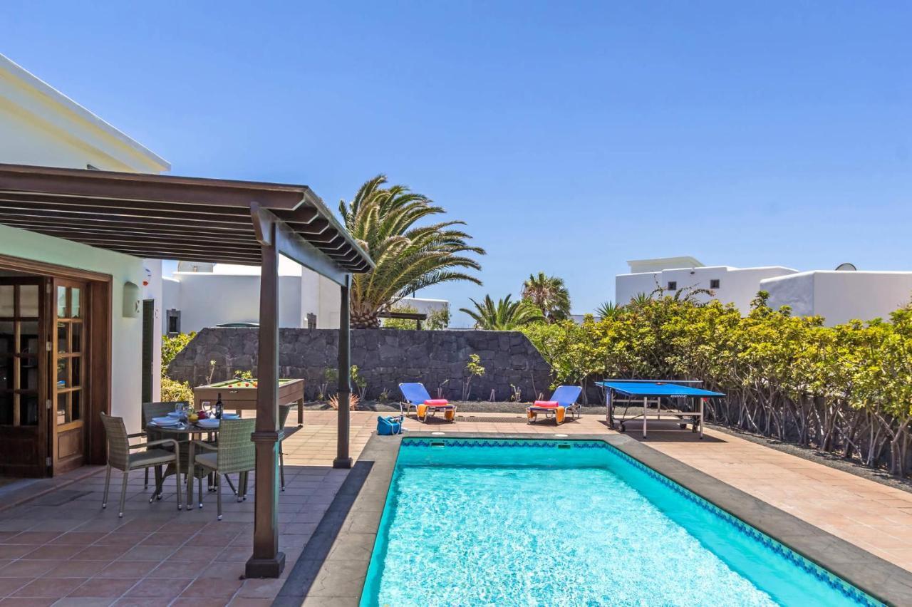 Villa Victoria Luz By Villa Plus Playa Blanca  Exteriör bild