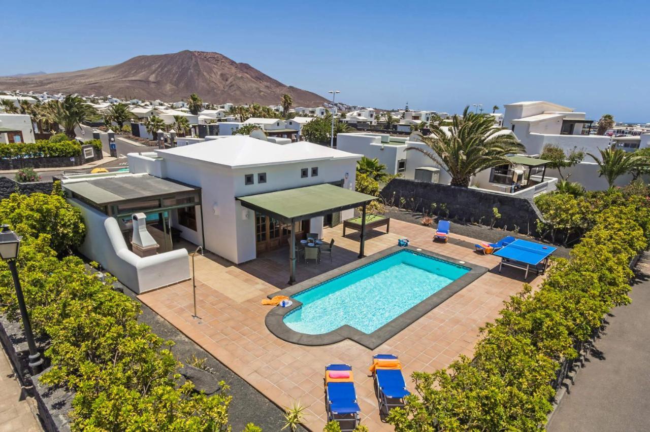 Villa Victoria Luz By Villa Plus Playa Blanca  Exteriör bild